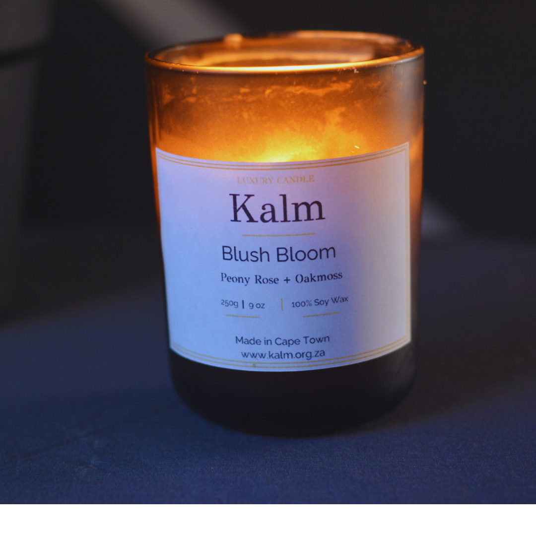 Soy Wax vs Paraffin Wax: What’s Really in Your Candle?